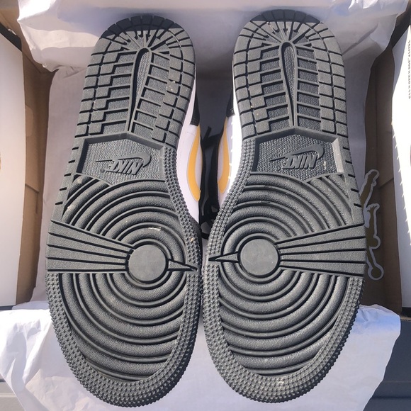 Air Jordan 1 Mid (GS) - Picture 5 of 7